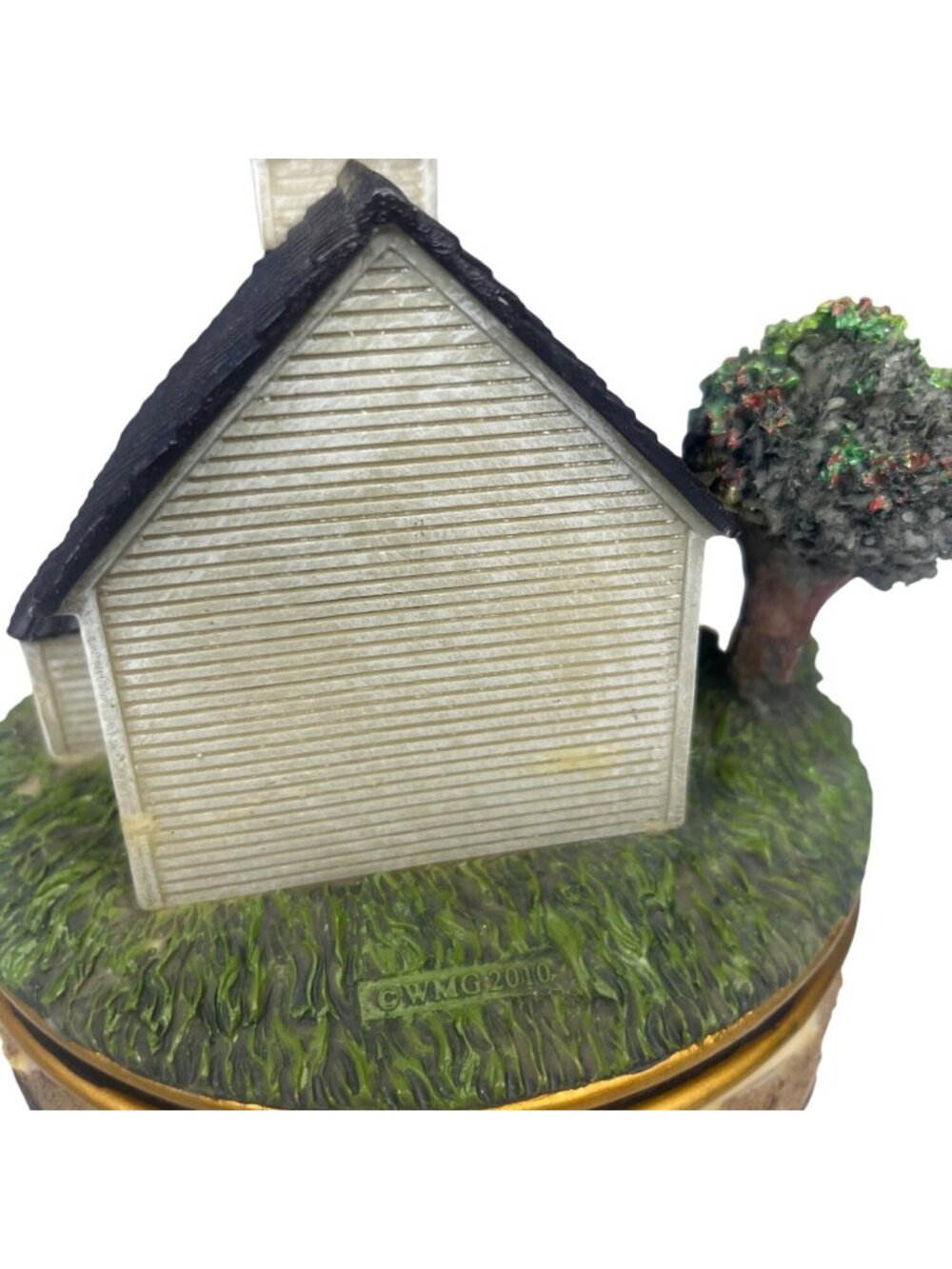 Collections Handcrafted 2010 Church Music Box With Stained Glass Accents - Picture 5 of 10
